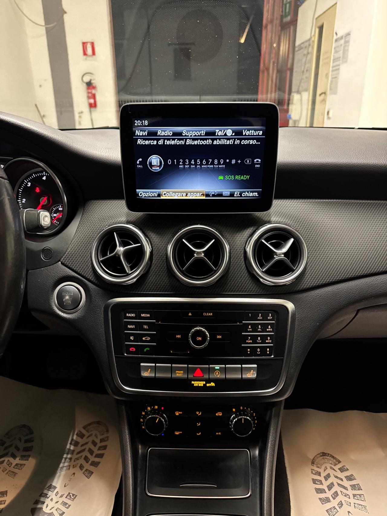 Mercedes-benz GLA 180 d Premium