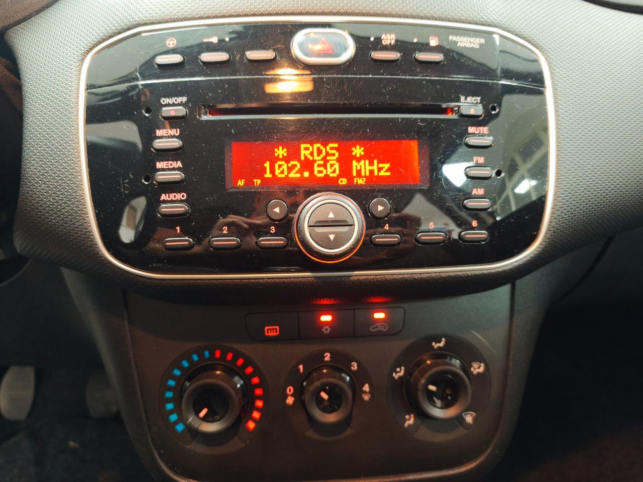 Fiat Punto 5 Porte Punto 5p 1.4 easypower Street Gpl E6 LEGGI