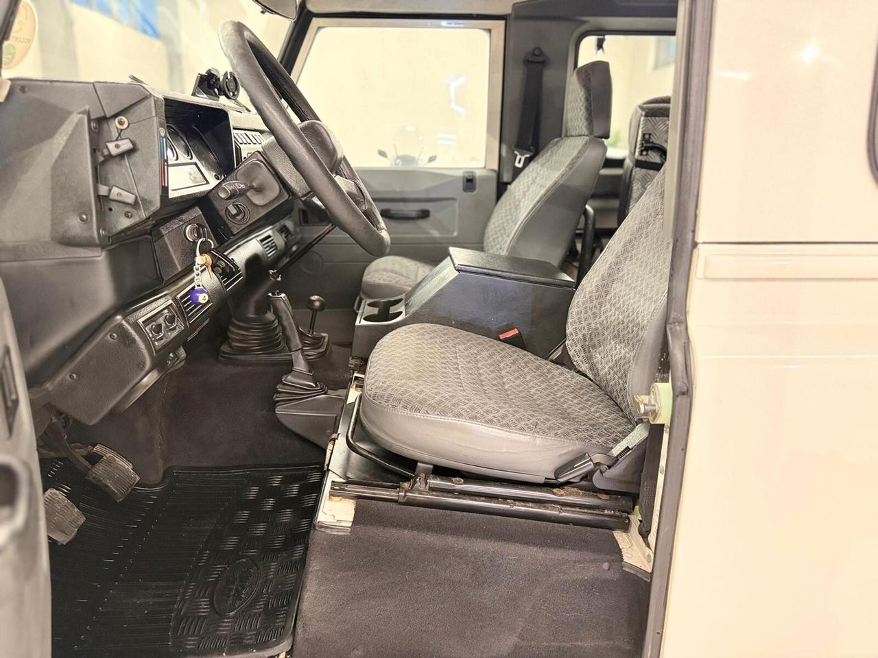 Land Rover Defender 90 2.5 Td5 Station Wagon S