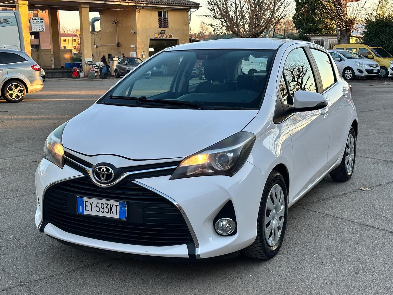 Toyota Yaris 1.0 5 porte Lounge solo 120mila km