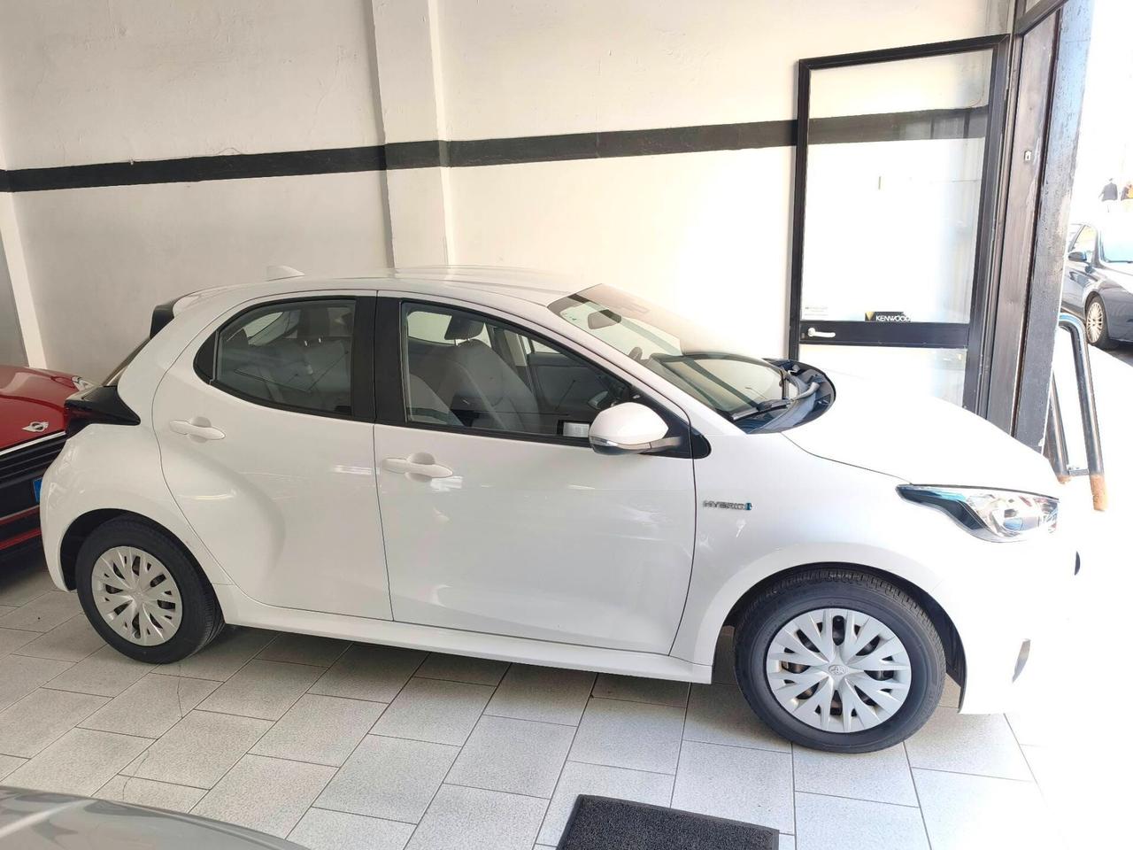 Toyota Yaris 1.5 Hybrid 5 porte Business
