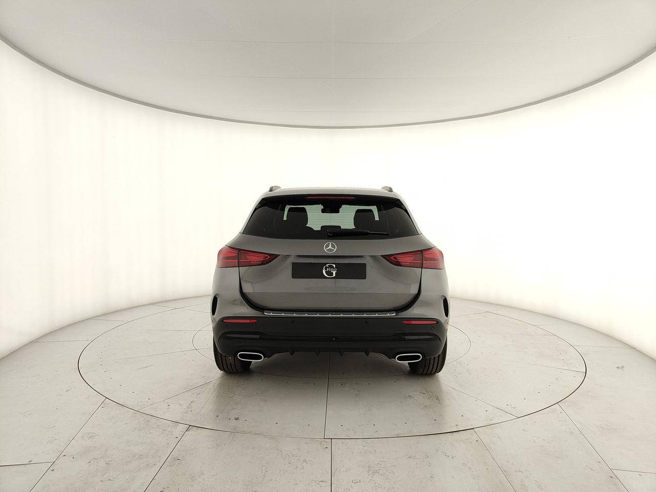 Mercedes-Benz GLA 200 d