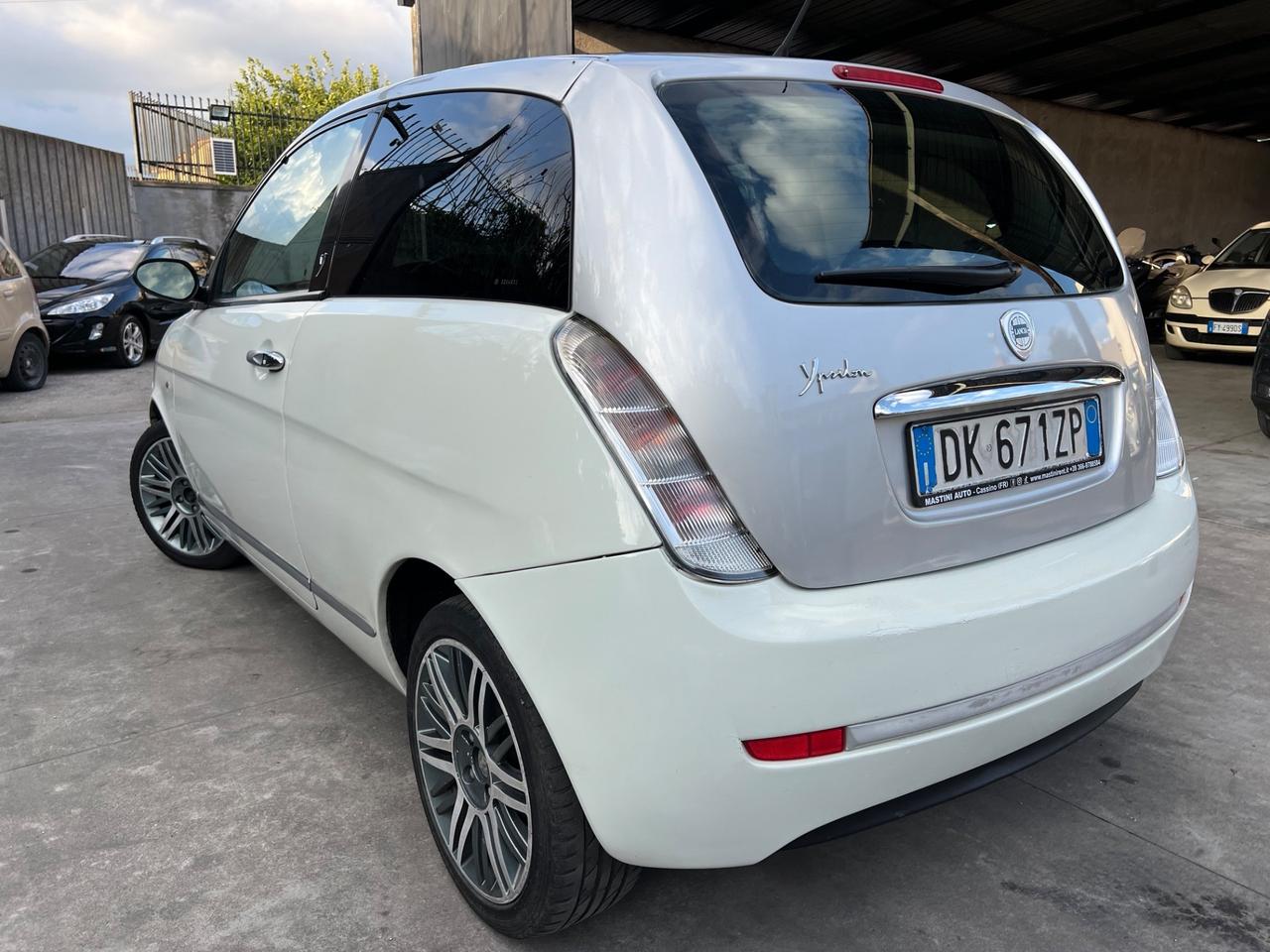 Lancia Ypsilon 1.2 Versus