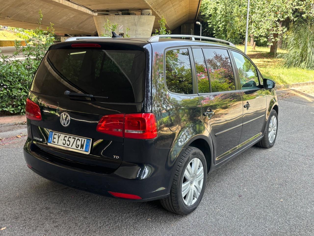 Volkswagen Touran 1.6 TDI DSG Comfortline - PERMUTE - FINANZIAMENTI