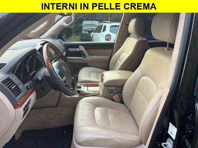 TOYOTA Land Cruiser V8 4.5 7 posti