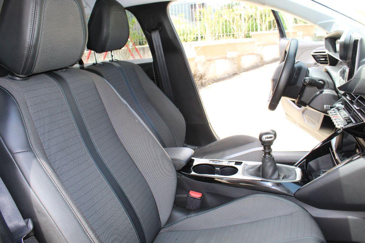 PEUGEOT - 208 - PureTech 100 S&S 5p. Allure