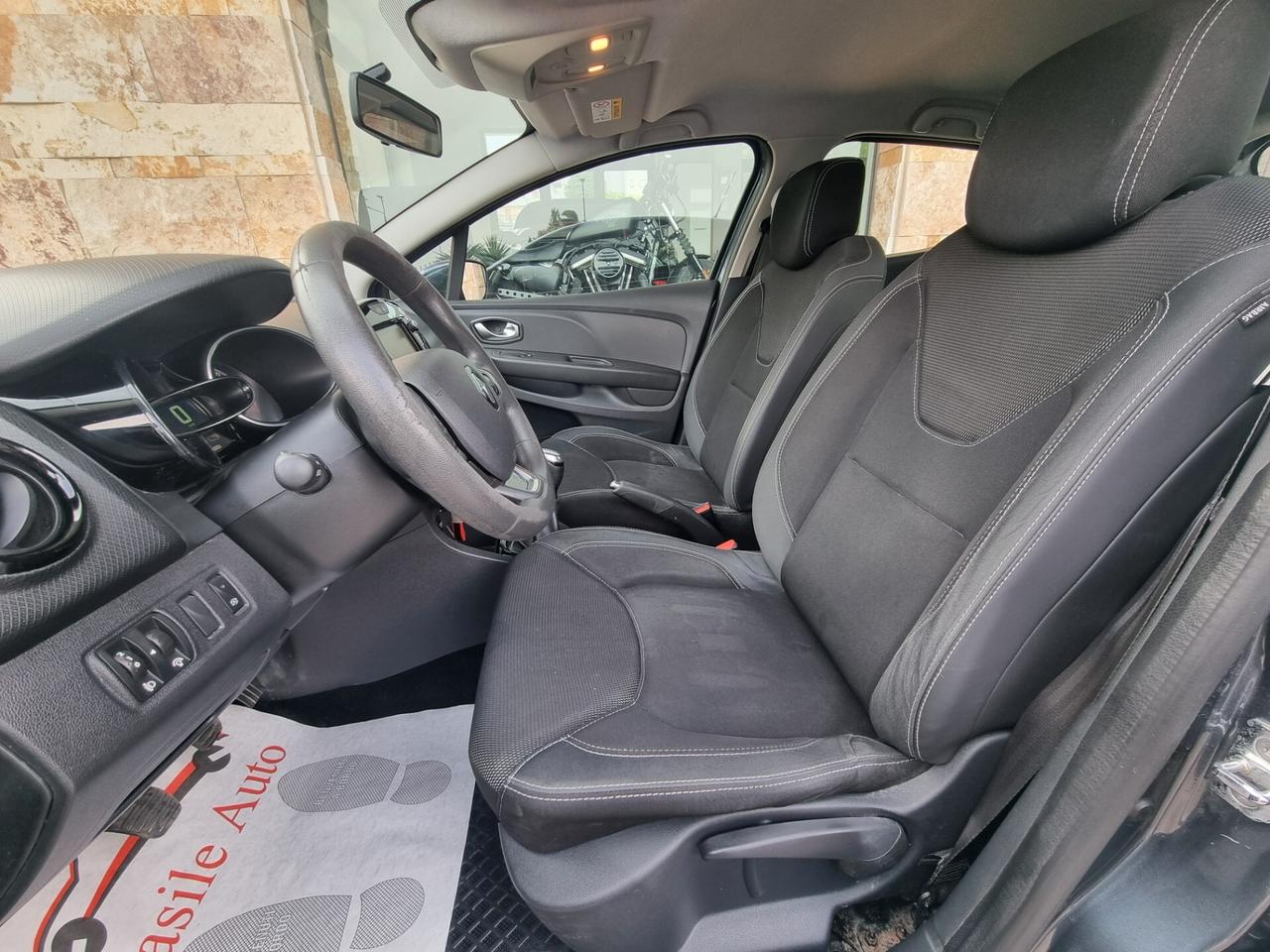 Renault Clio dCi 8V 90 CV 5 porte Moschino Intens