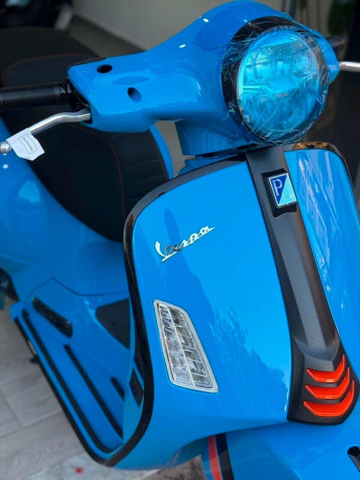 Piaggio Vespa 300 GTS hpe Supersport