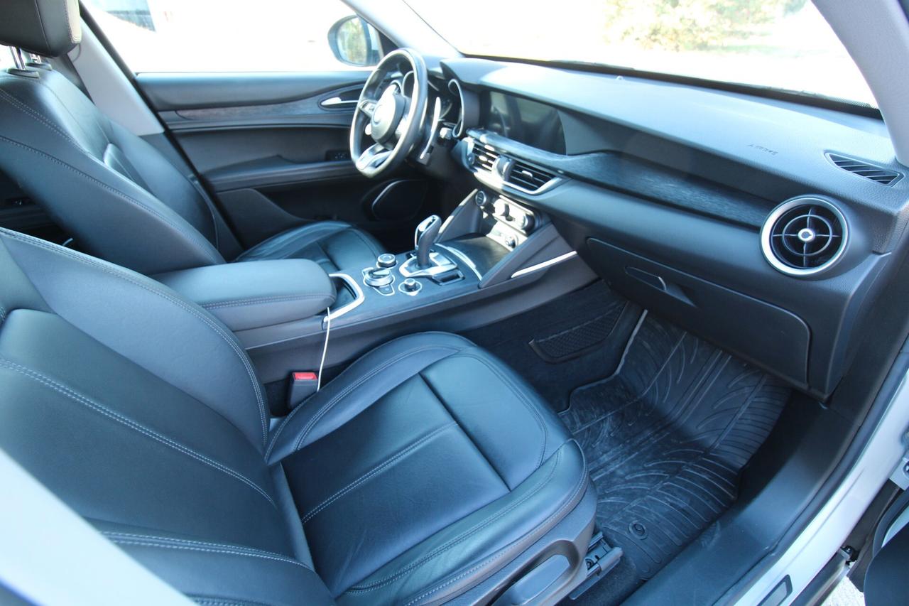 Alfa Romeo Stelvio 2.2 Turbodiesel 190 CV AT8 RWD Executive