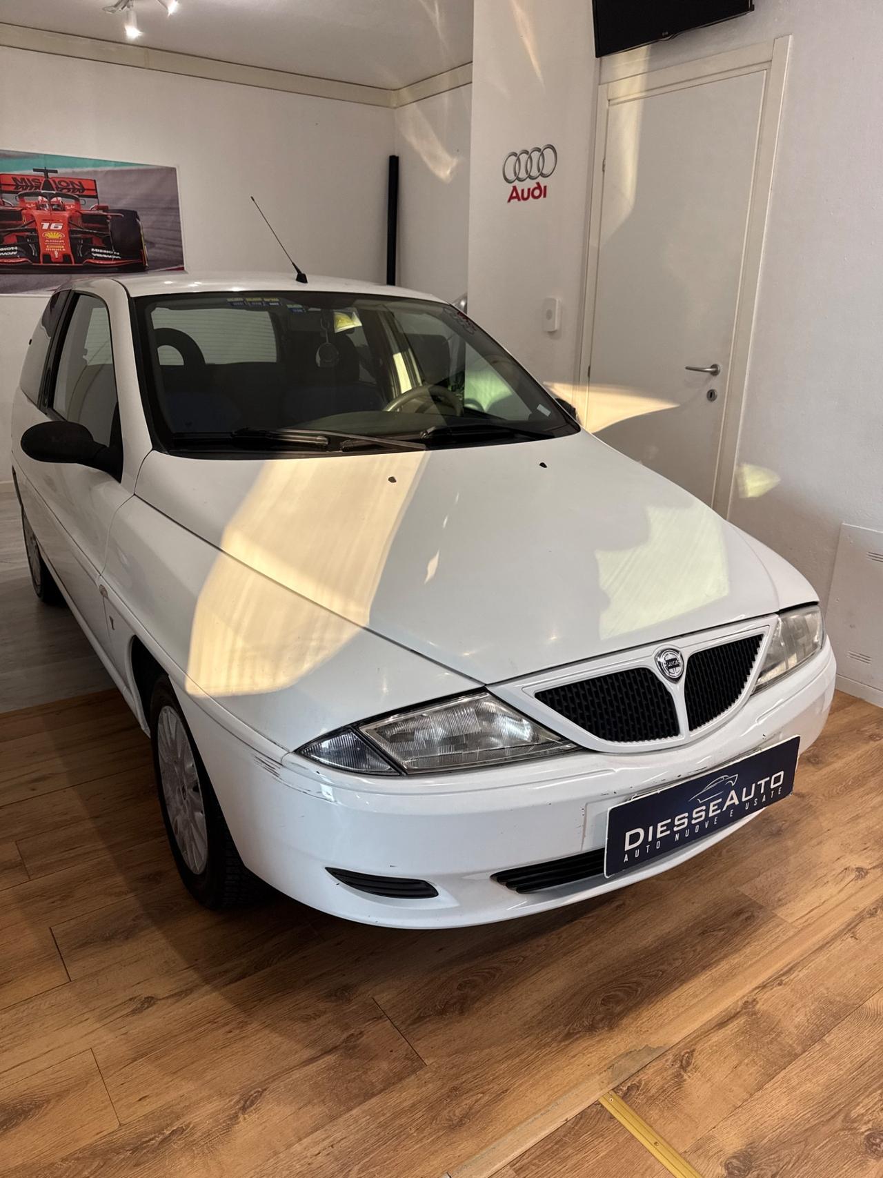Lancia Y 1.2i cat Elefantino Blu