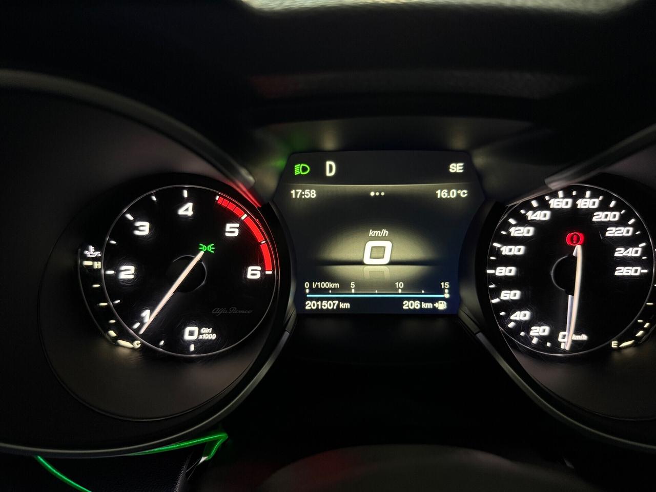 Alfa Romeo Stelvio 2.2 Turbodiesel 210 CV AT8 Q4 Executive