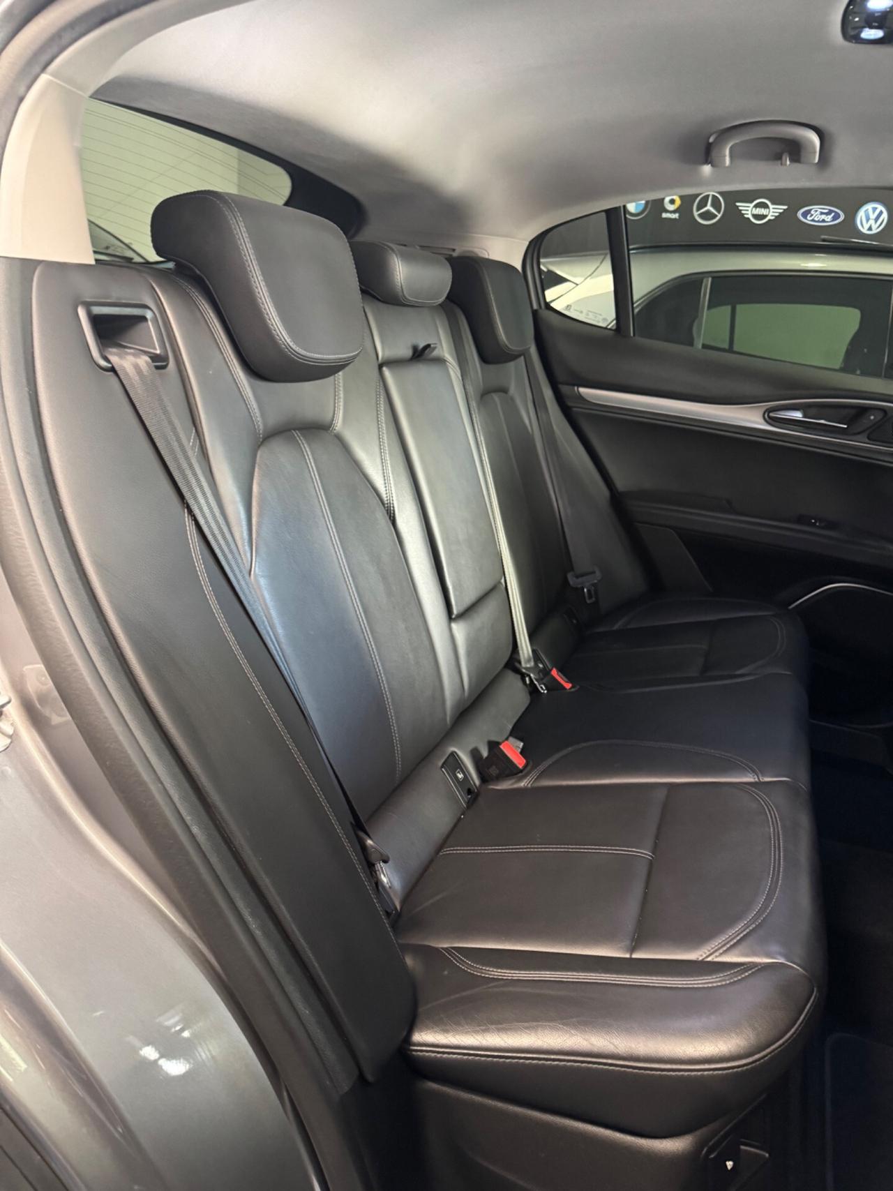 Alfa Romeo Stelvio 2.2 Q4 210 CV Gancio Traino