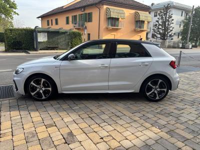 Audi A1 Sportback 30 1.0 tfsi S Line Edition 110cv APP CONNECT-LED-17"