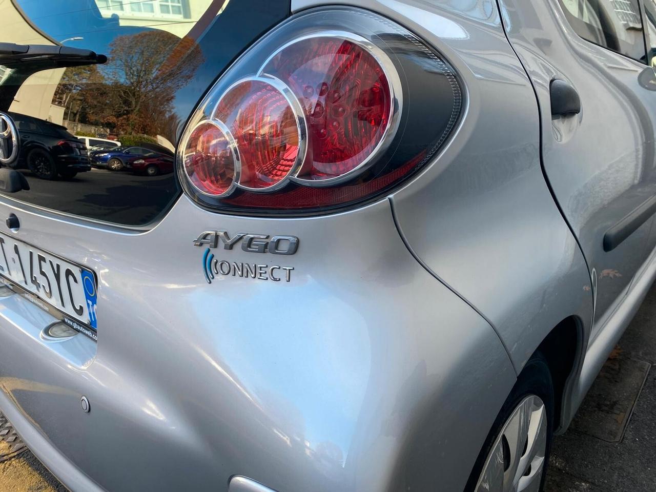 Toyota Aygo 1.0 12V VVT-i 5 porte Active Connect