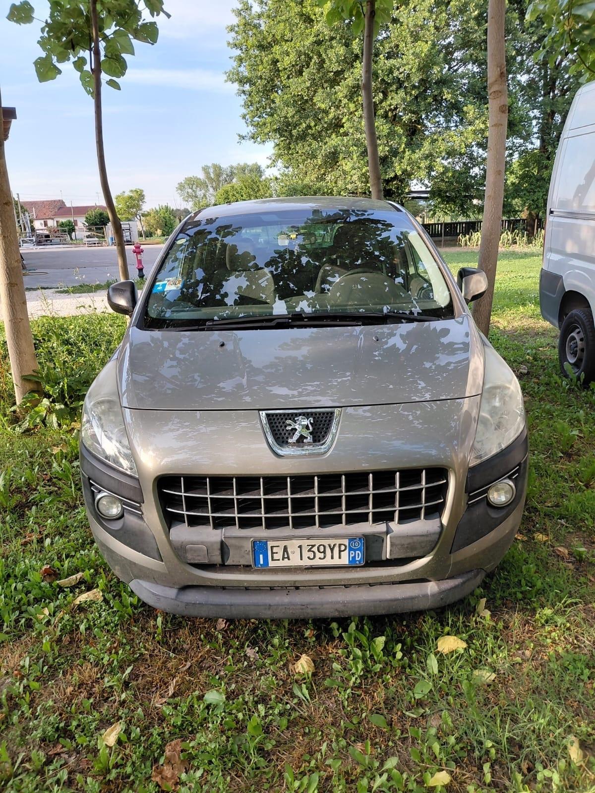 Peugeot 3008 1.6 HDi 110CV cambio robotizzato Premium