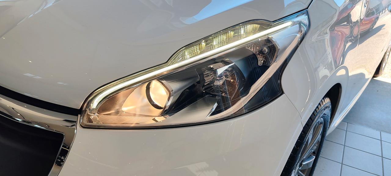 Peugeot 208 PureTech 82 5 porte Allure