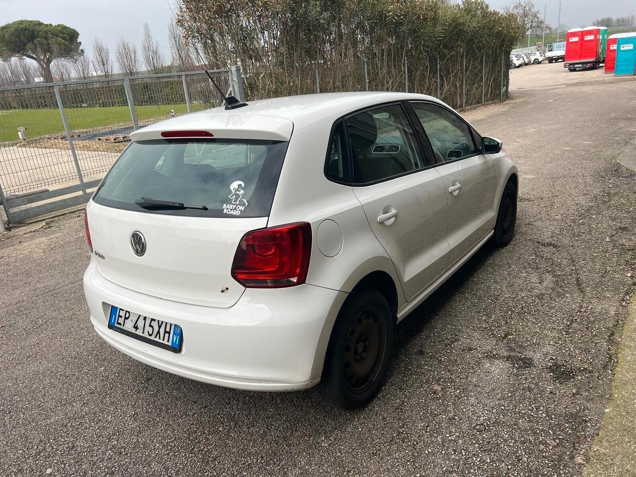 Volkswagen Polo 1.2 70 CV . Comfortline-2013-NEOP.