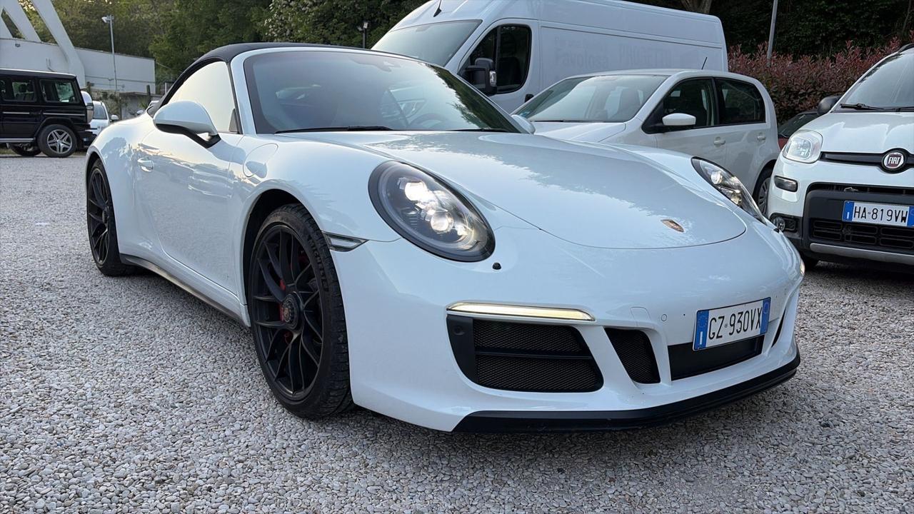 Porsche 911 3.0 Carrera 4 GTS Cabriolet