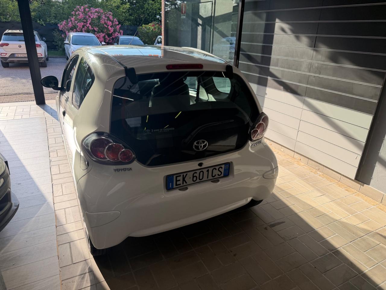 Toyota Aygo 1.0 12V VVT-i 3 porte Now Connect 70.000 KM Unicoproprietario