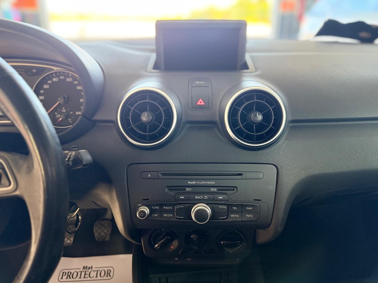 Audi A1 1.2 TFSI Attraction NEOPATENTATI