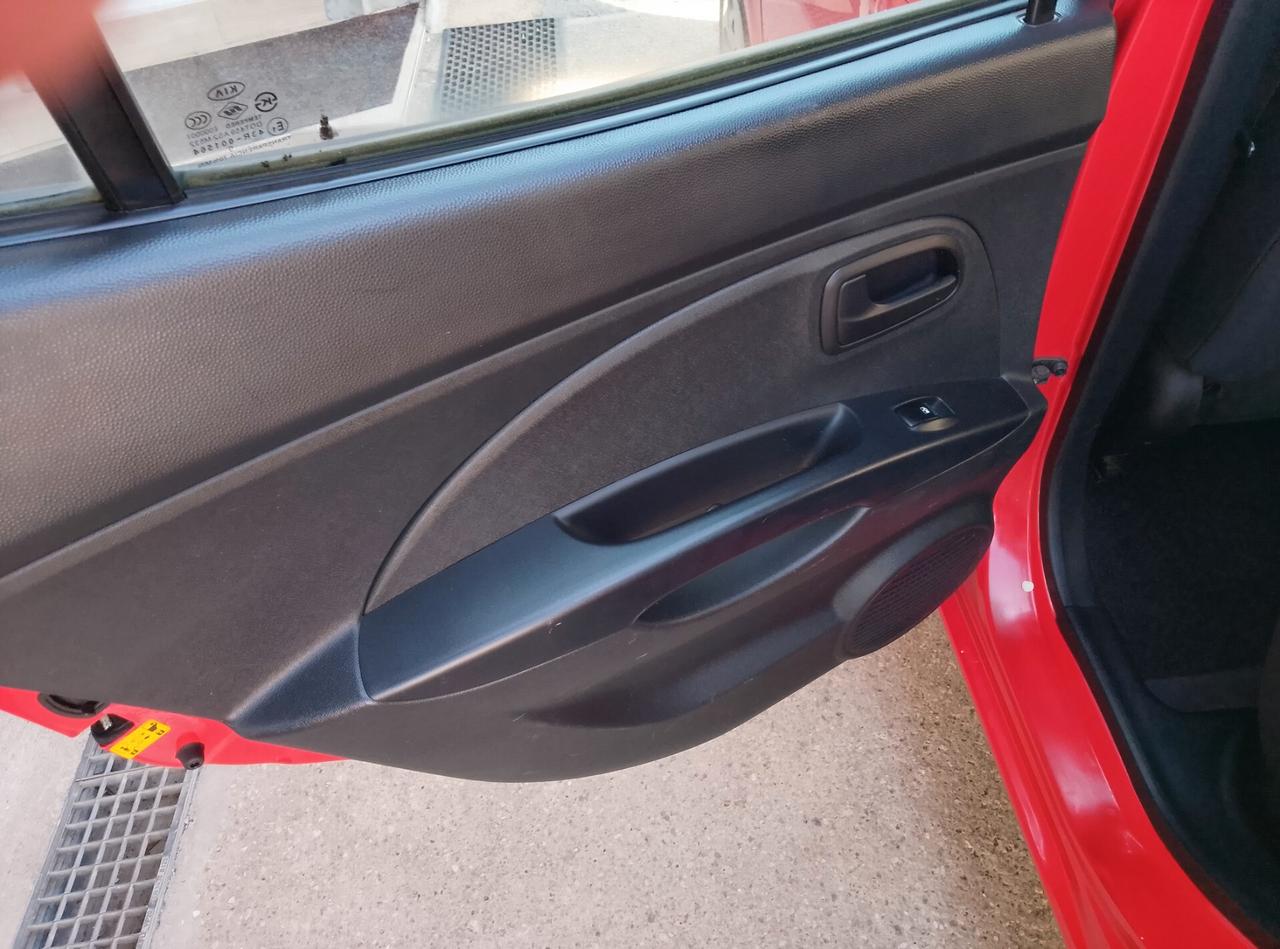 Kia Picanto 1.1 GPL Bi-Fuel Full Clima servosterzo TAGLIANDATA Neopatentati