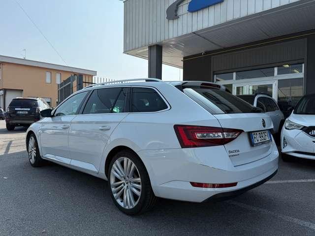 Skoda Superb Superb Wagon 2.0 tdi Ambition 150cv dsg