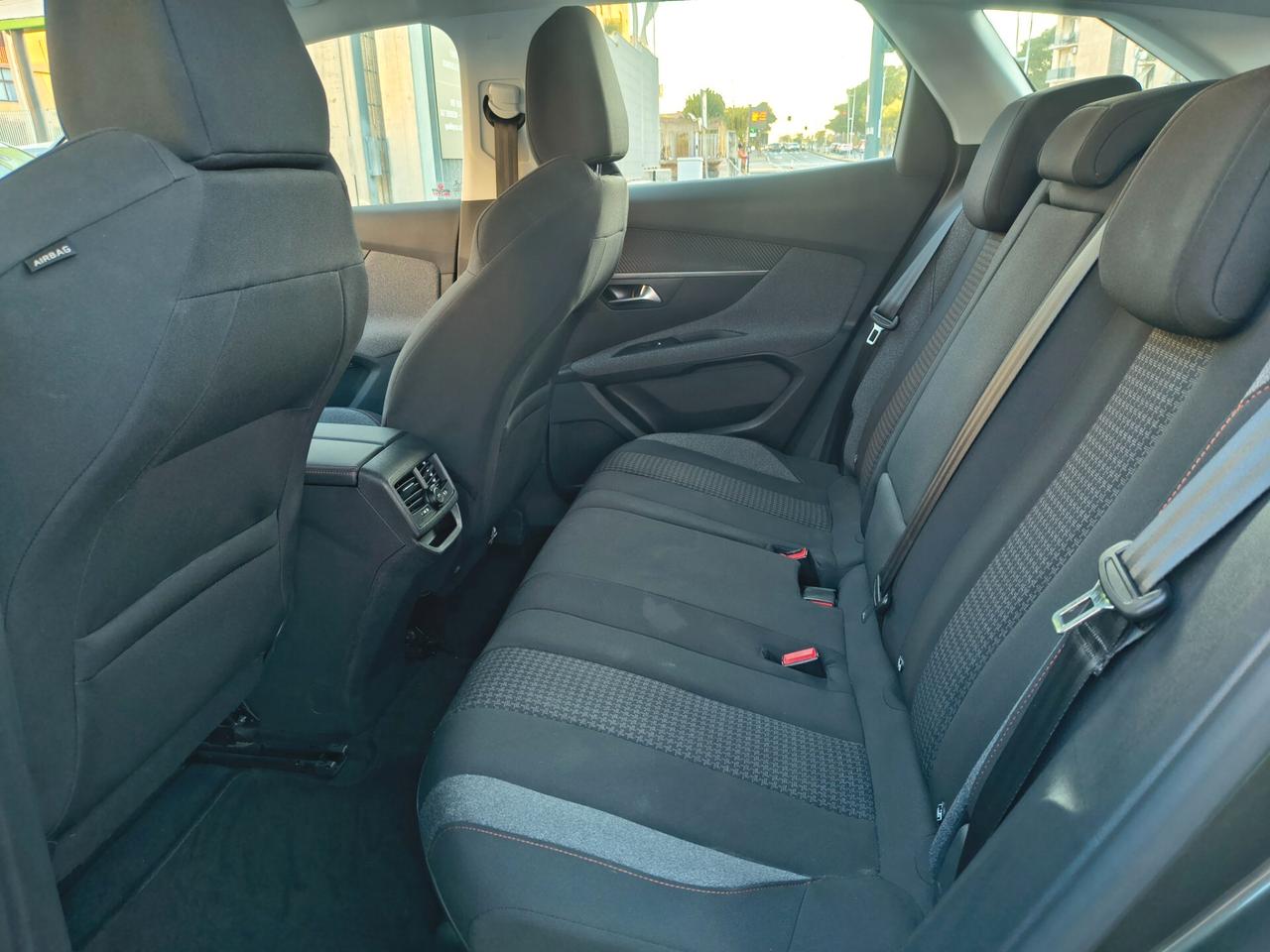 PEUGEOT 3008 1.5 DIESEL SOLO 94.000 KM ANNO 2019
