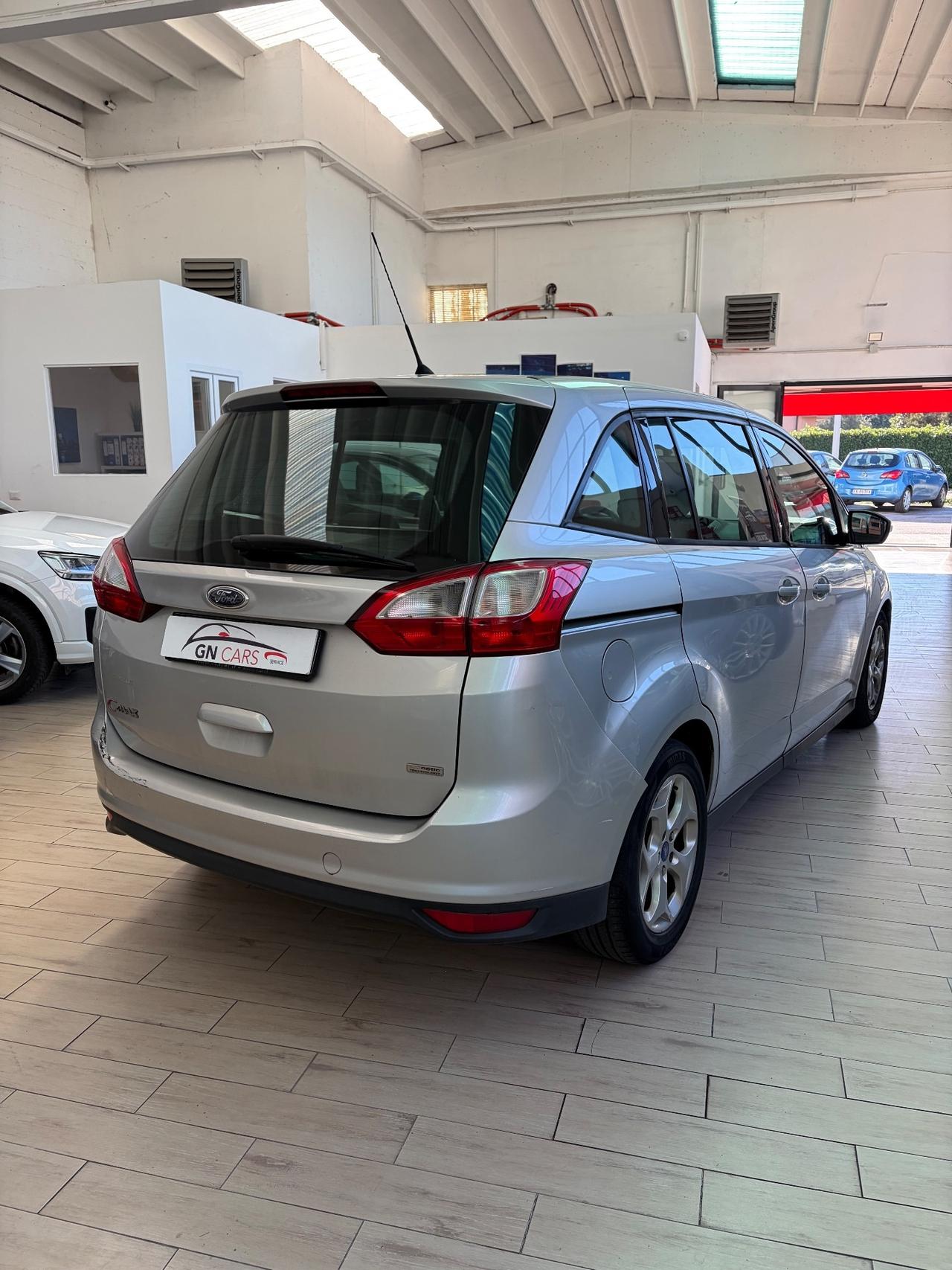 Ford C-Max Grand 7 posti
