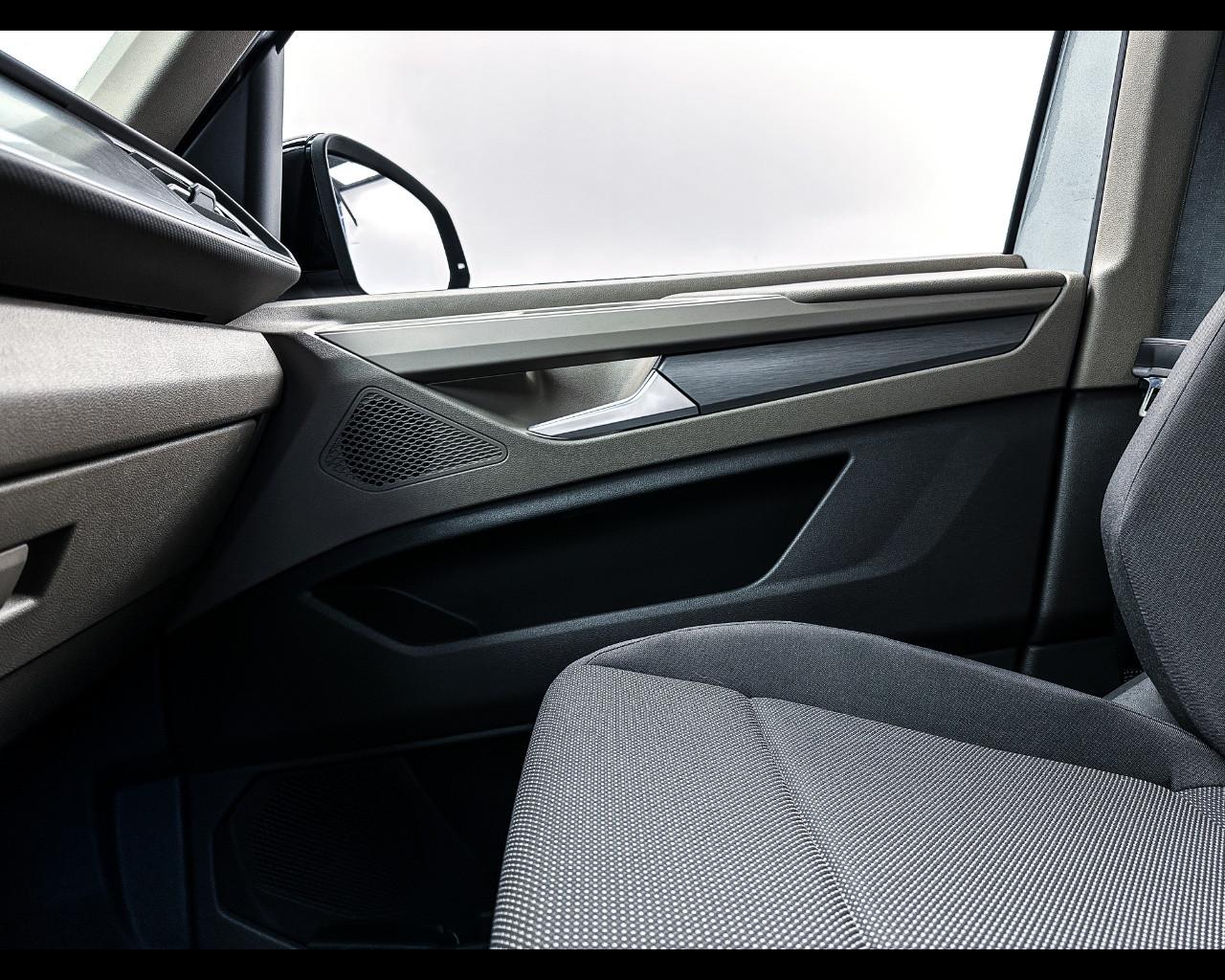 VOLKSWAGEN Multivan 7ª '21-> - Multivan 2.0 TDI 150CV DSG Life