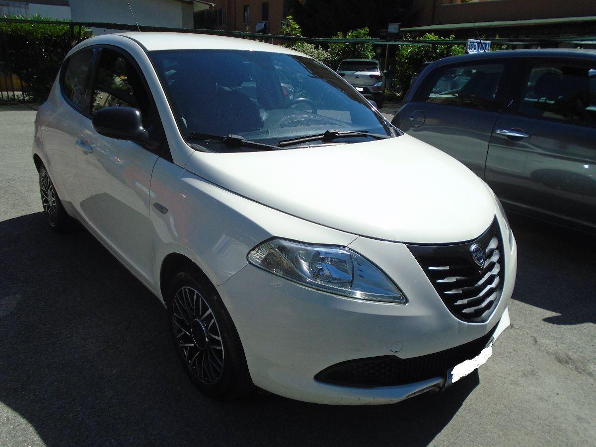 Ypsilon'15 1.2 8V S Momodes. 87000 km E6 OK NEOP