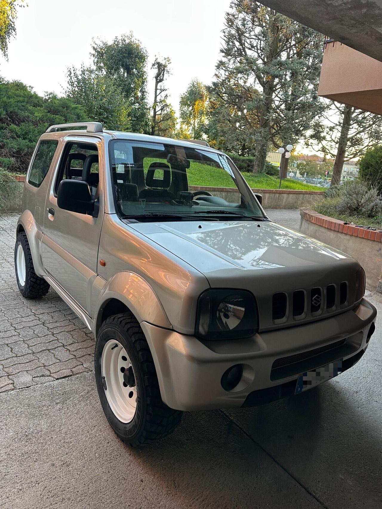 Suzuki Jimny 1.3i 16V cat 4WD JLX Mode