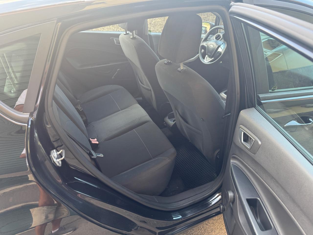 Ford Fiesta 1.5 TDCi 75CV 5 porte Titanium