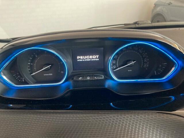 Peugeot 2008 1.6 e-HDi 92 CV Stop&Start Urban Cross