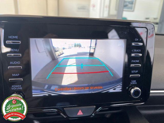 TOYOTA Yaris 1.5 Hybrid 5 porte Lounge - PER NEOPATENTATO -
