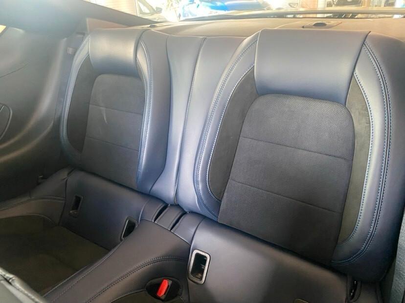 Ford Mustang Fastback 5.0 V8 Dark Horse