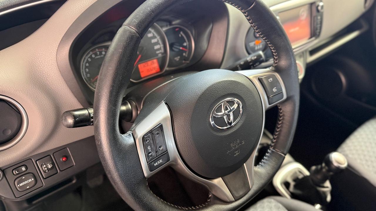 Toyota Yaris GPL LOUNGE