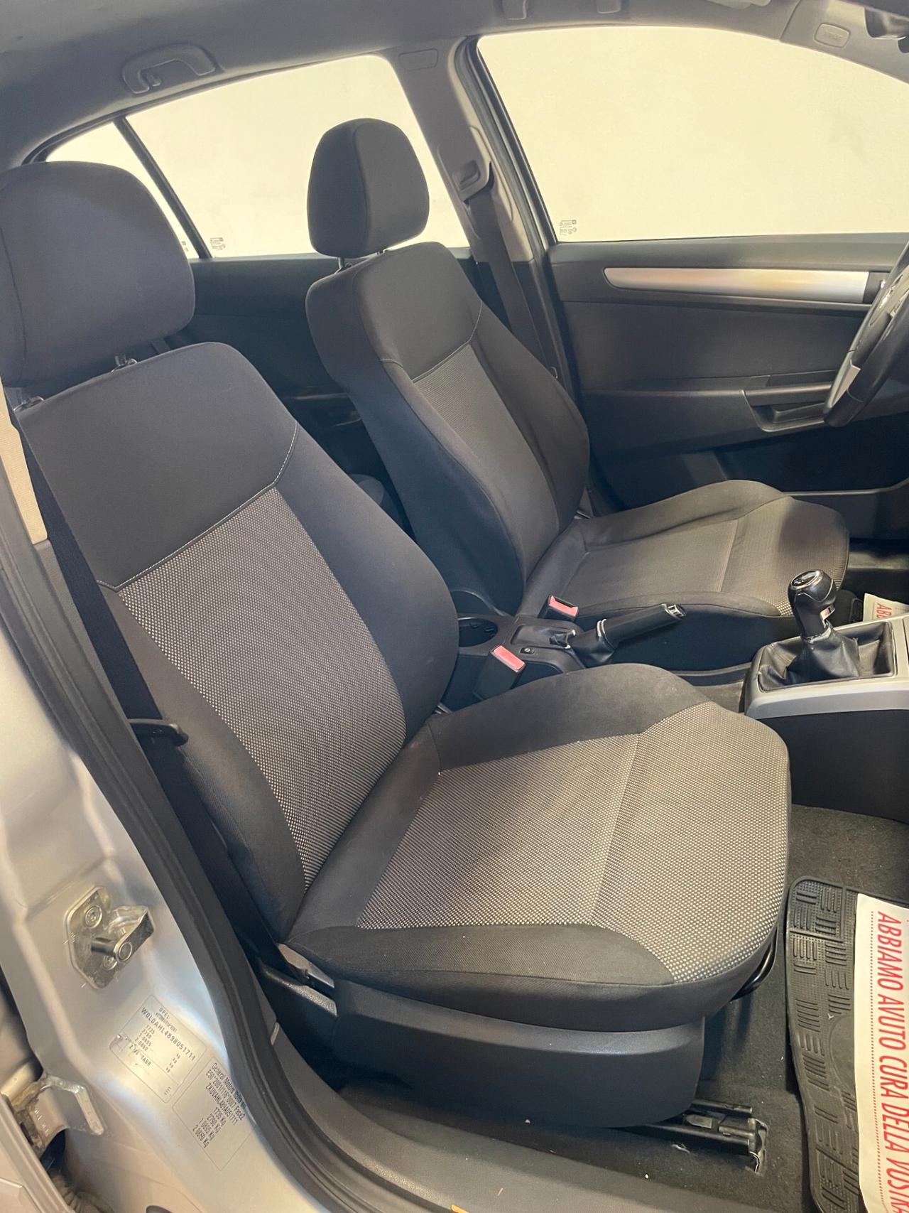 Opel Astra 5p 1.4 GPL FULL TAGLIANDATA NEOPATENTATI