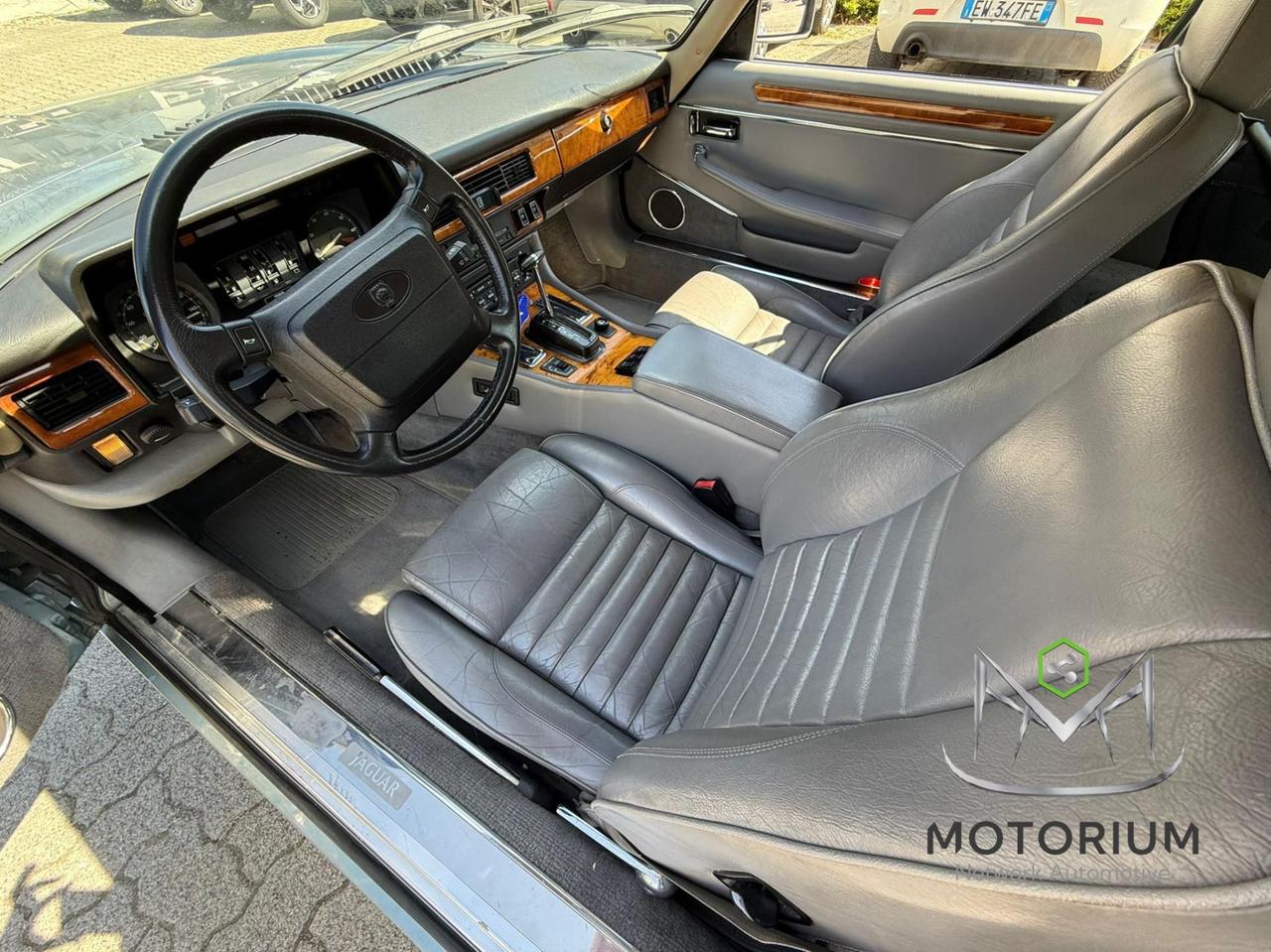 Jaguar XJS 5.3 275 cv Eleganza iconica, fascino senza tempo