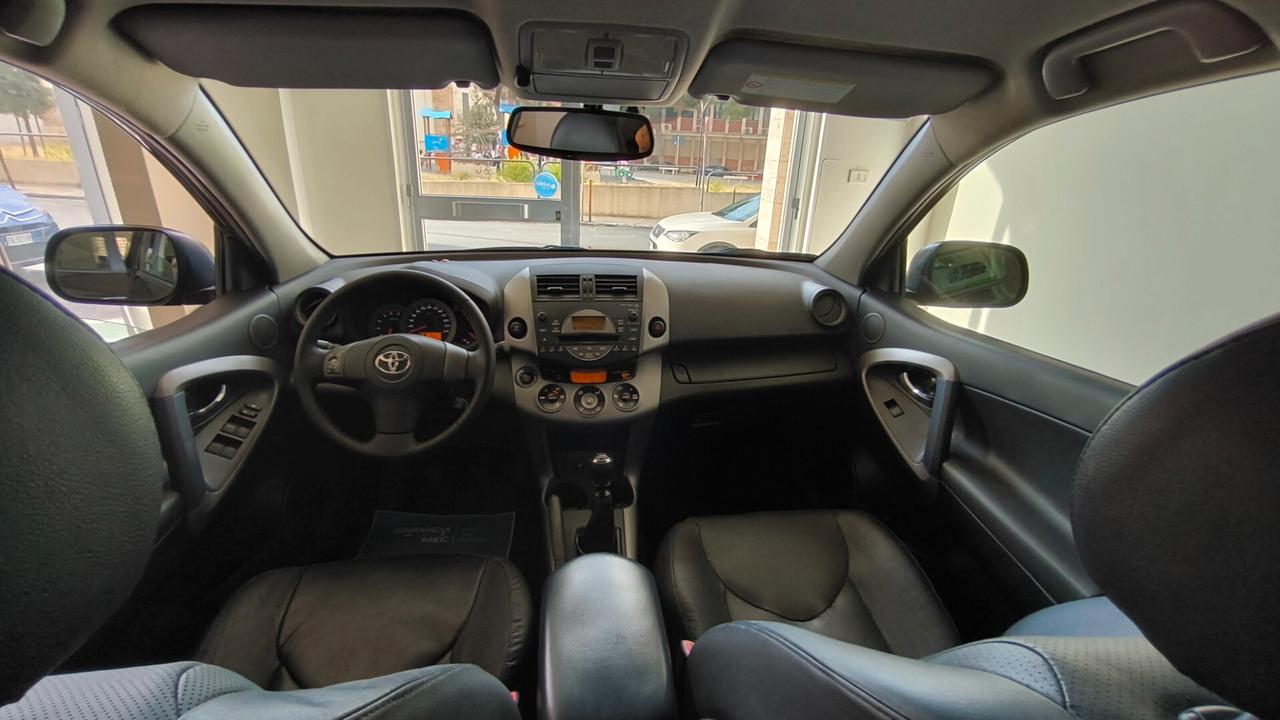 Toyota RAV 4 RAV4 2.2 D-4D 177 CV Luxury
