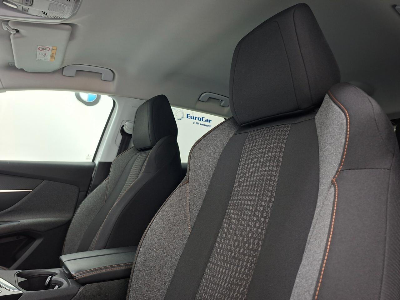 Peugeot 3008 Business 1.5 BlueHDi 130cv