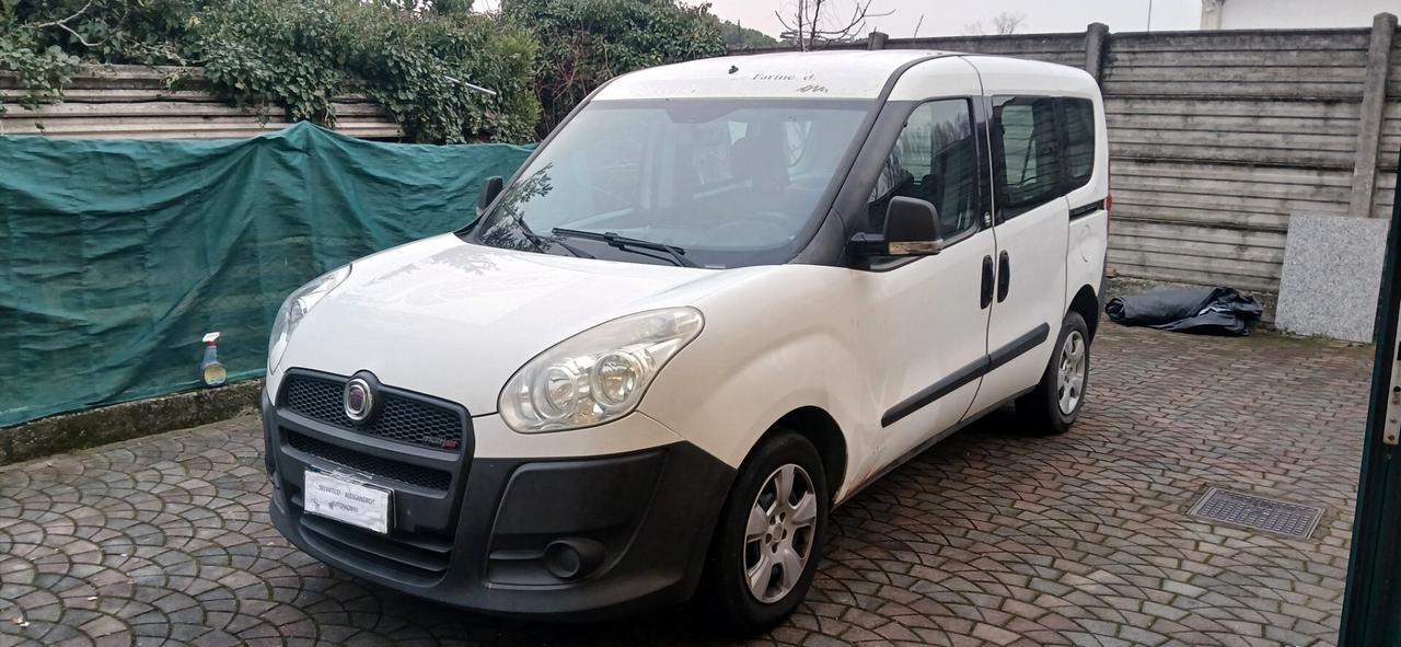 Fiat Doblo 5 posti autocarro