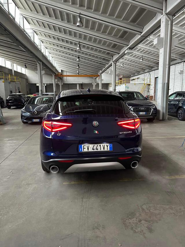 ALFA ROMEO Stelvio 2.0 Turbo 200 CV AT8 Q4 Super
