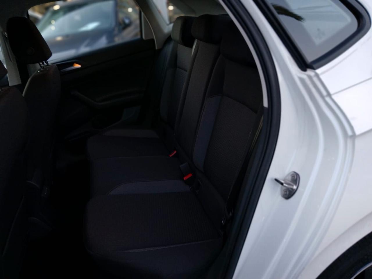 Volkswagen Polo 1.0 Life 80CV-AZIENDALE