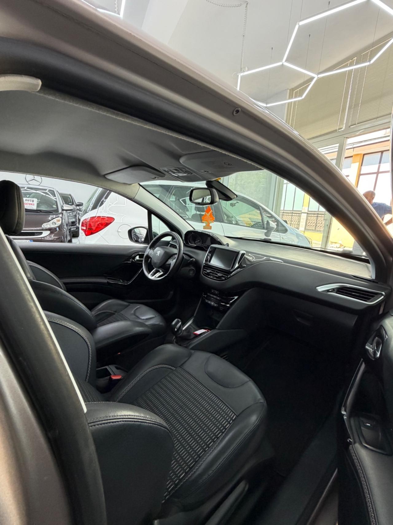 Peugeot 208 1.2 VTi 82 CV 3 porte Allure