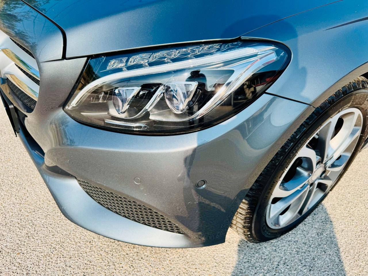 Mercedes-benz C 200 d Premium / LED / NAVI / Automatica