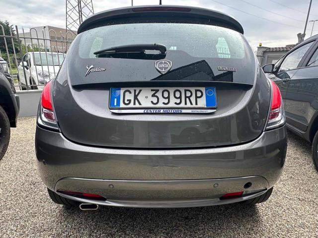 LANCIA Ypsilon 1.0 FireFly 5 porte S&S Hybrid Ecochic Silver