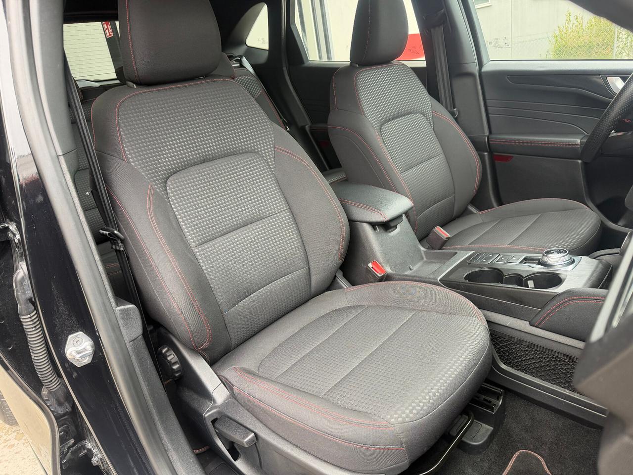 Ford Kuga 2.5 Full Hybrid 190 CV CVT 2WD ST-Line Design