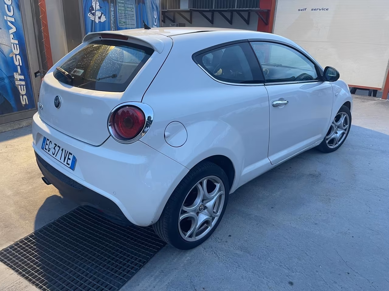 Alfa Romeo MiTo 1.6 JTDm-2 S&S Distinctive Sport Pack