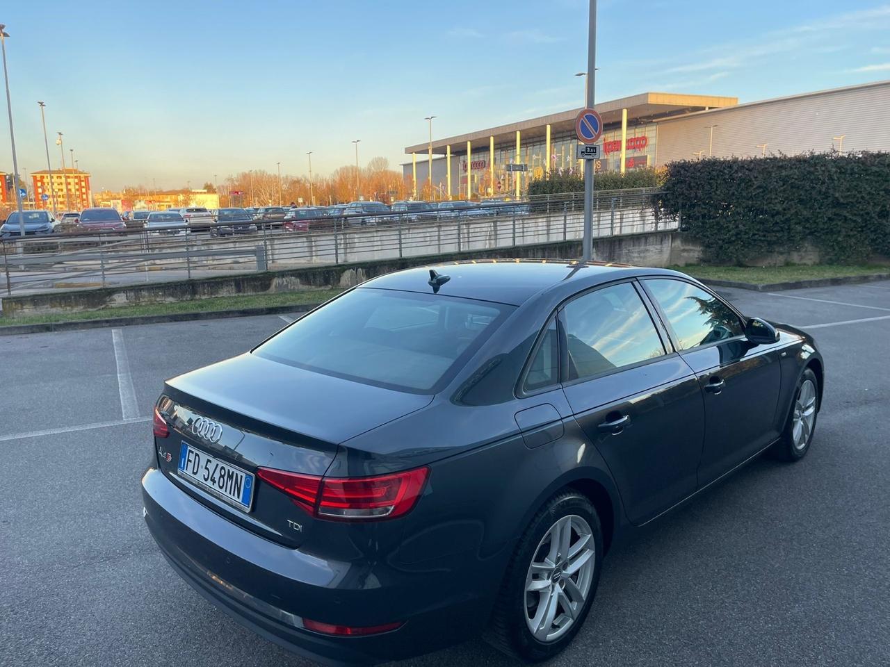 Audi A4 2.0 TDI 150 CV S tronic Business Sport