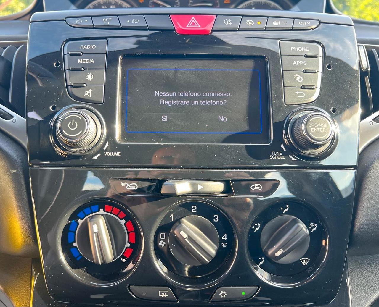 Lancia Ypsilon 1.3 MJT 95 CV 5 porte Platinum